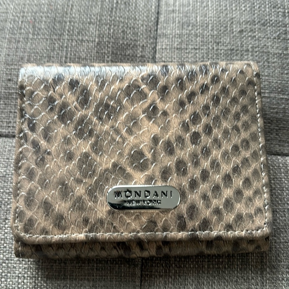 Mondani wallet
